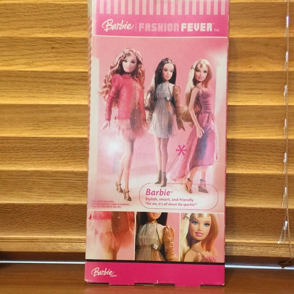 Year 2007 Barbie Fashion Fever Series 12” doll set new in the box - Picture 5 of 6